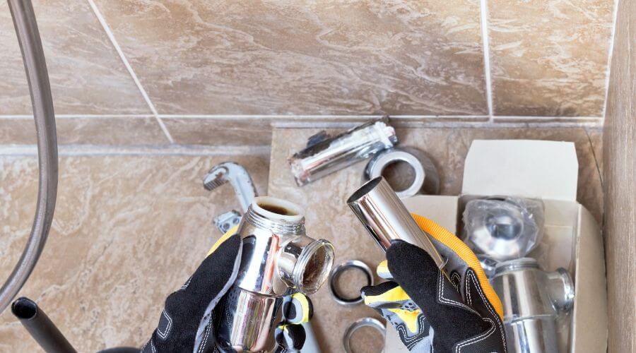 Professional gutter cleaning in Alsea, OR